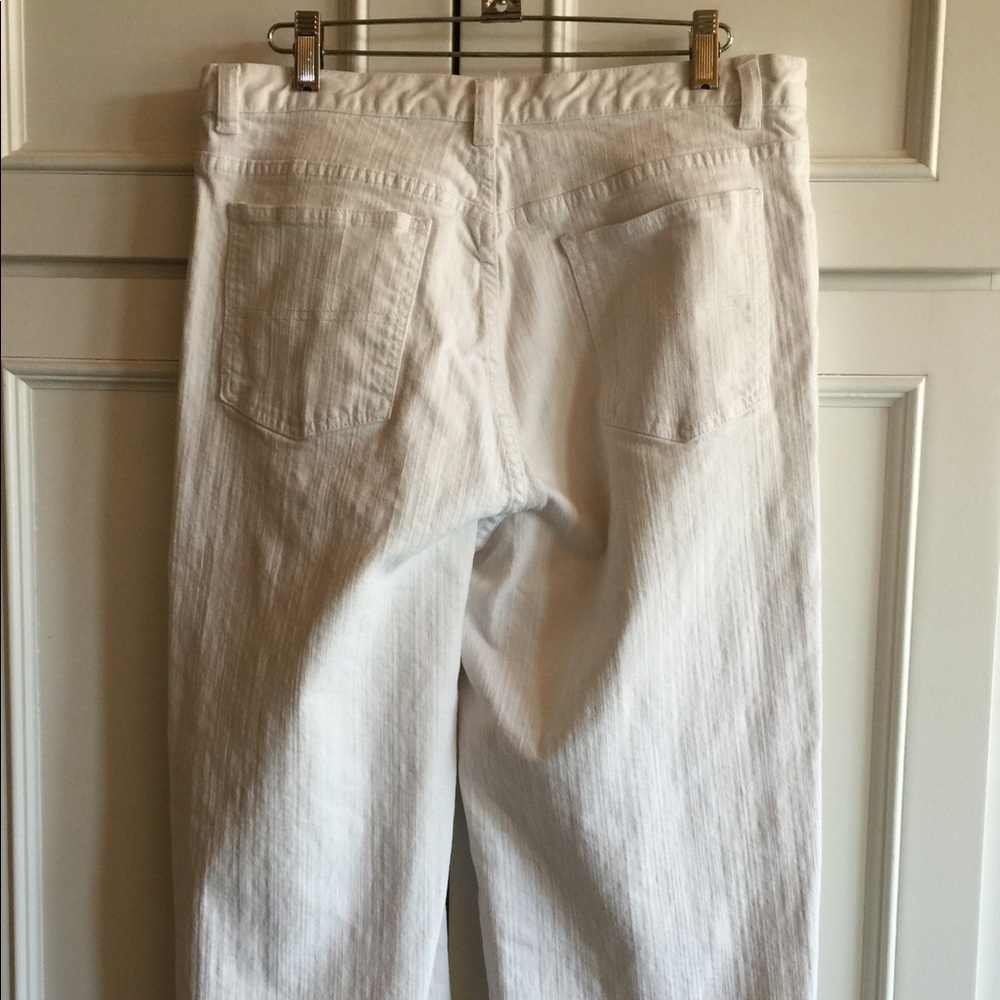 Chico’s so slimming white crop Capri jeans 2 EUC